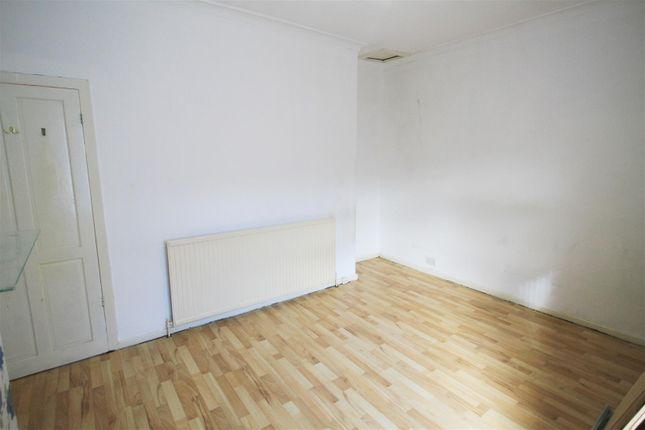 9, Birtles Avenue, Stockport photo 5