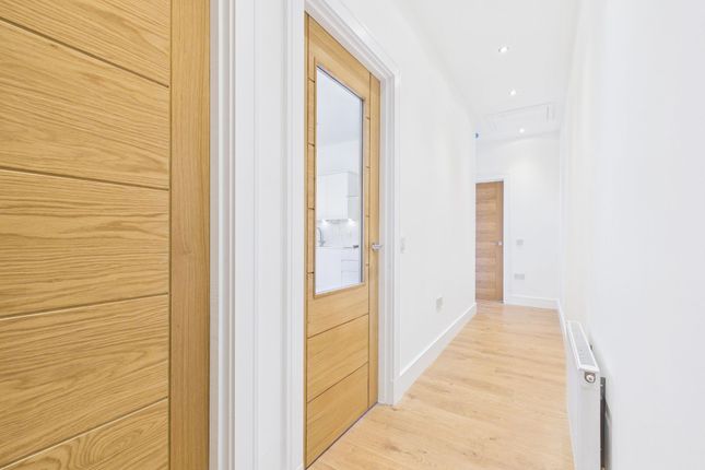 24 Melville Place, Carluke photo 4