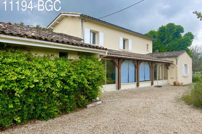 Thumbnail Farmhouse for sale in Pineuilh, Aquitaine, 33220, France