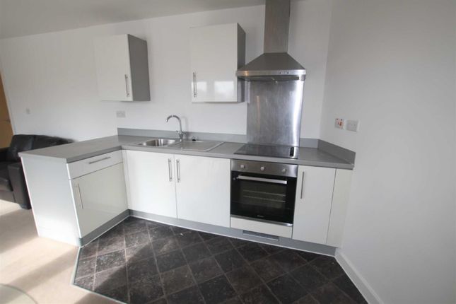 6 Chapeltown Street, Manchester photo 4