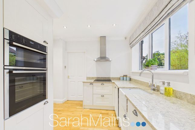 18 Windermere Gardens, Newcastle Upon Tyne photo 3
