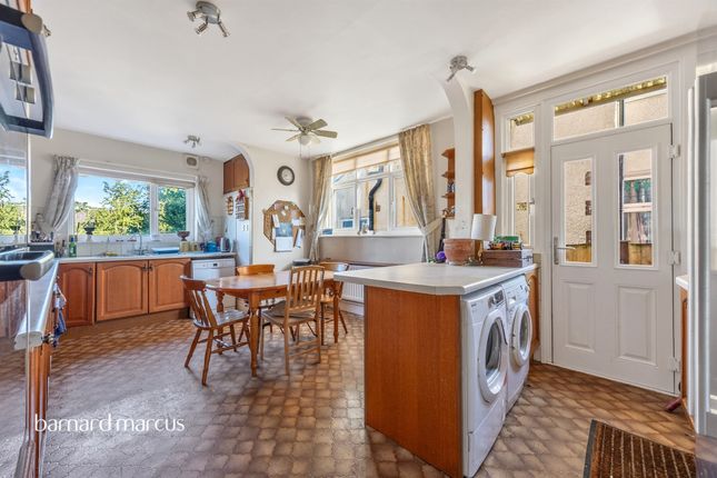 10, Kendall Avenue, South Croydon photo 3