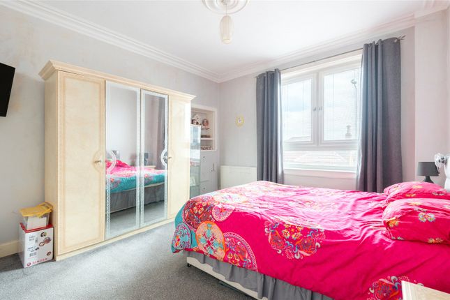 61, Wellesley Road, Leven photo 4