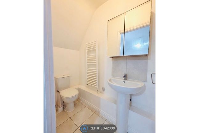 Titus Lodge, Varcoe Gardens, Hayes photo 5