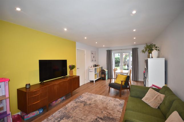 7, Roseacres, Goole photo 3