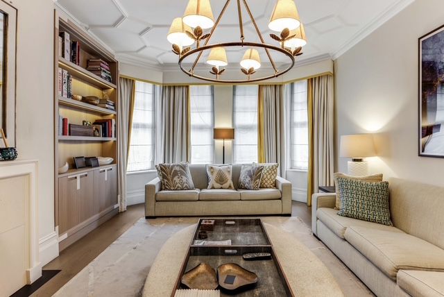 152, Oakwood Court, London photo 2