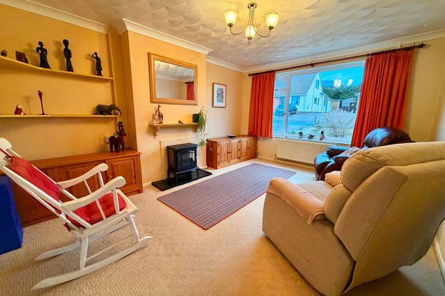 10 Berkeley Crescent, Lydney photo 3