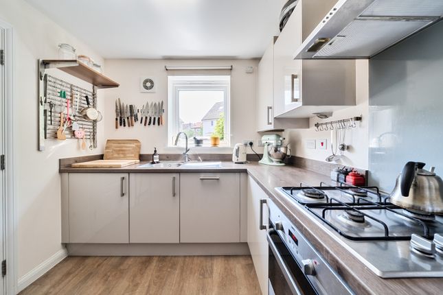 6, Oatley Way, Bristol photo 3