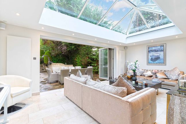 167, Woodcote Valley Road, Purley photo 4