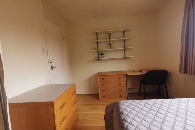 22, Brymore Road, Canterbury photo 3