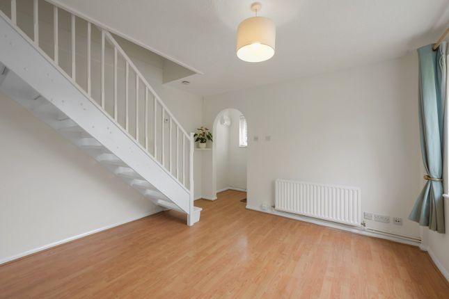 95, Eyston Drive, Weybridge photo 3