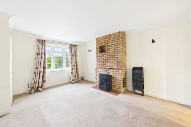 7, Anderson Drive, Gloucestershire photo 2