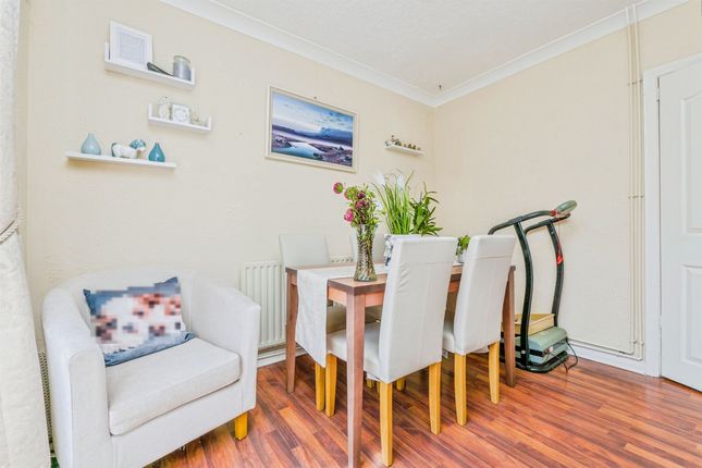 8, Hayes Road, Penarth photo 3