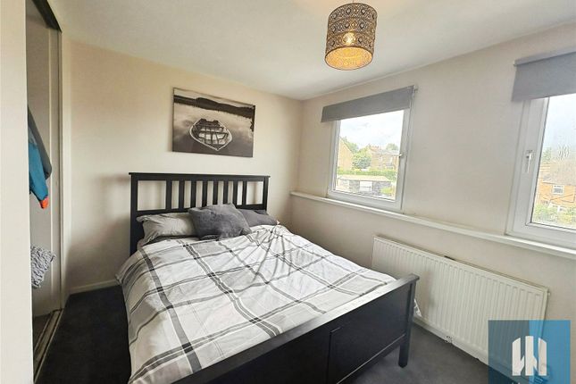 57, Shillbank Lane, Mirfield photo 4