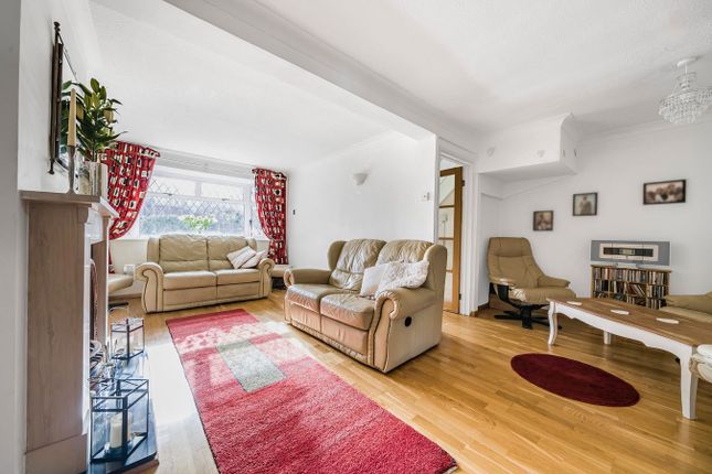 73, Walnut Tree Road, Shepperton photo 4