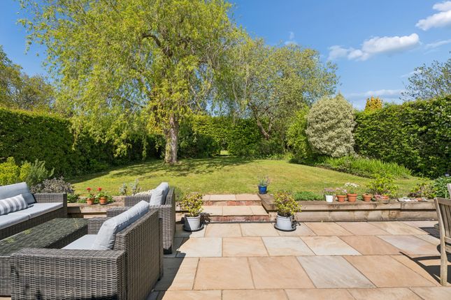 35 Stanley Hill Avenue, Amersham photo 2