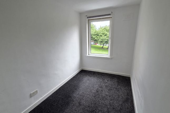 Flat 2-2, 1, Bearhope Street, Greenock photo 4