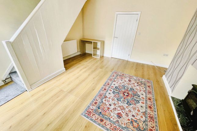 1, ABERTILLERY photo 3