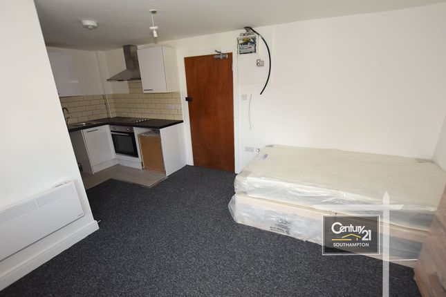 Flat 11, 57a, Rockstone Lane, Southampton photo 3