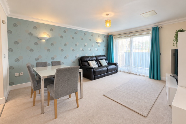 2, Waters Reach, Reservoir Road, Ruislip photo 4