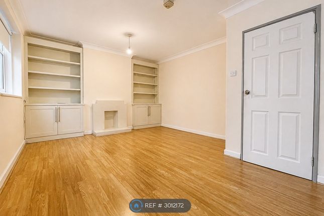 Flat, Grasmere Court Verdun Road, London photo 3