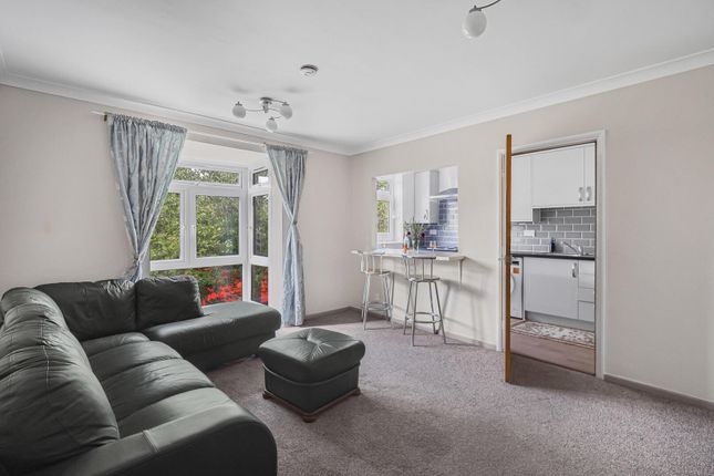 1-bed flat on 7 Hunters Meadow, Dulwich Wood Avenue, London, £1,600/mo