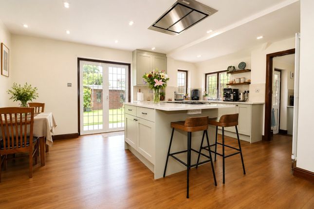 Foy Cottage,, Lytton Road, Surrey photo 2