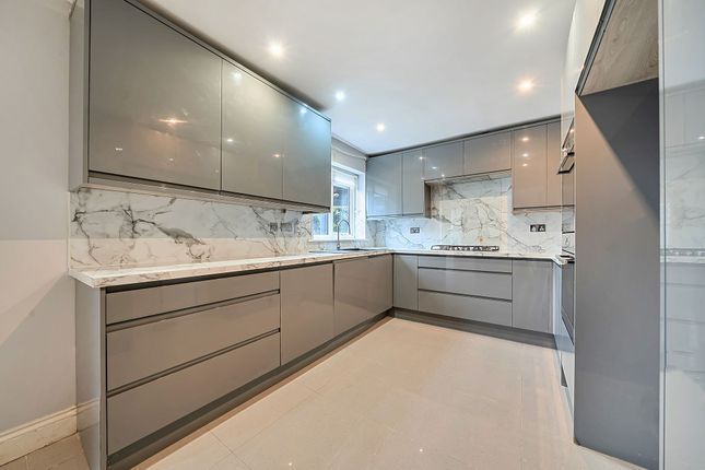 419 Valley Drive, Gravesend photo 3