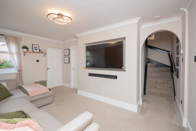 27, Binniehill Road, Cumbernauld photo 3