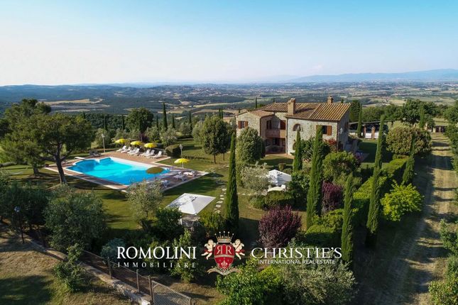 Country house for sale in Torrita di Siena, Tuscany, Italy