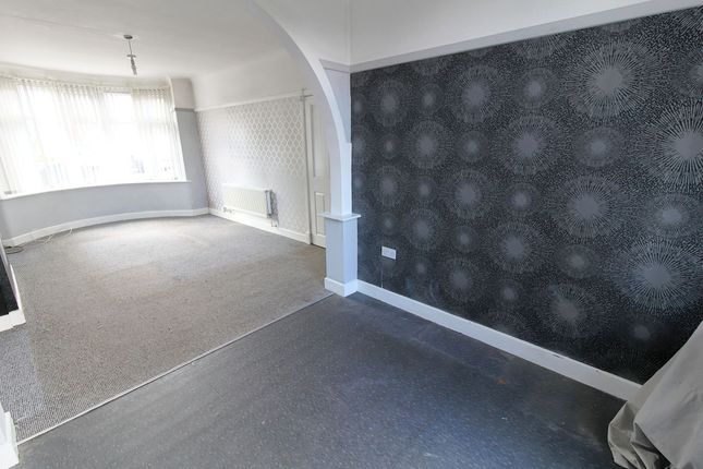 47 Oakfield Avenue, Leicester photo 3