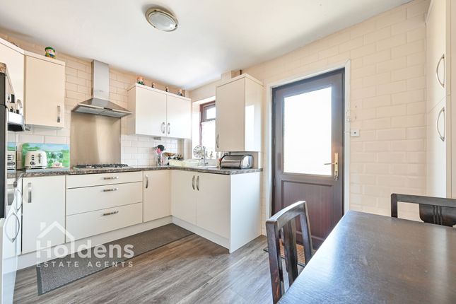 6 Mary Street West, Preston photo 2