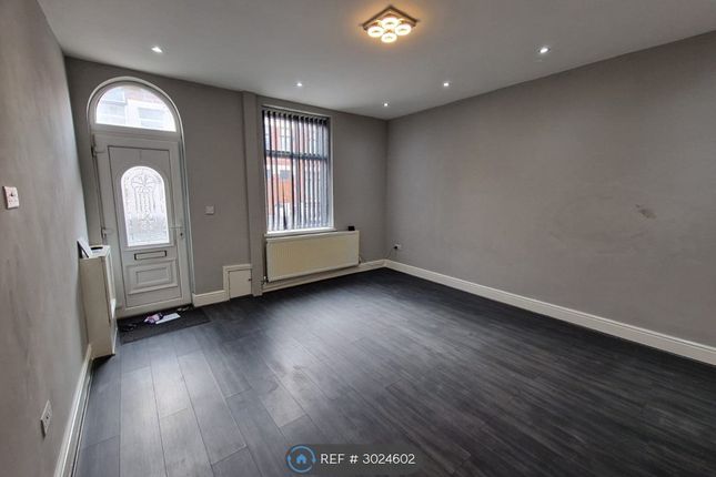 Chapel Road, Oldham photo 4
