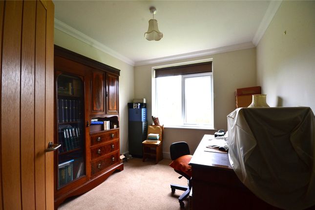 Flat for sale in Felcourt Road, East Grinstead