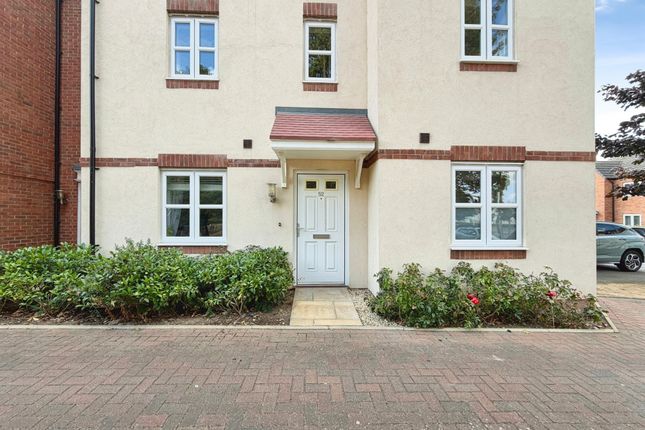 52, Chatham Road, Stratford-Upon-Avon photo 2