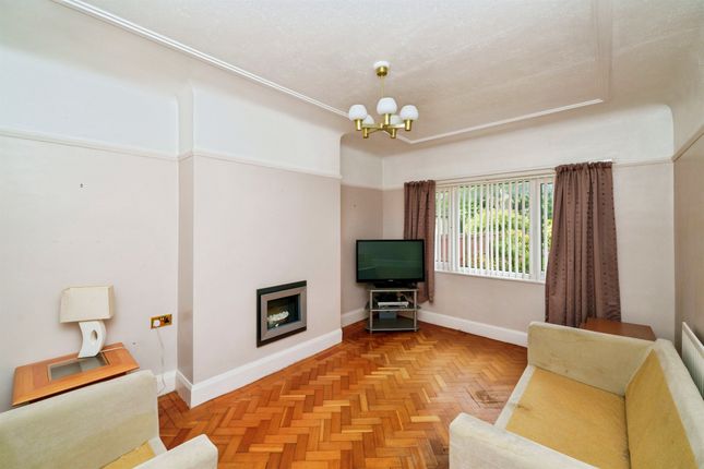 32, Hillcrest Drive, Wirral photo 2