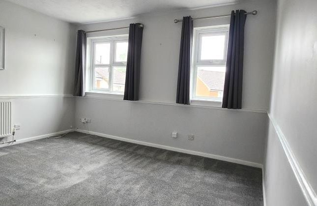 61, Markham Road, Dorking photo 3