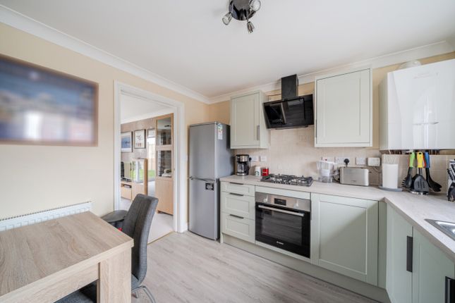 79, Orchard Close, Sleaford photo 3