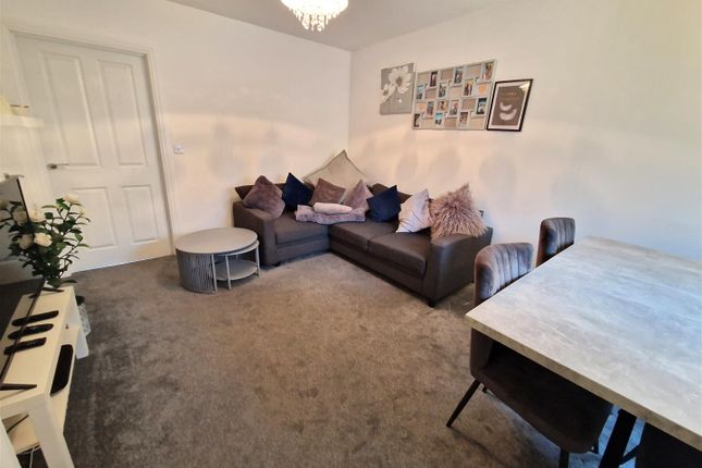 27, Wayfarer Close, Weston-Super-Mare photo 4