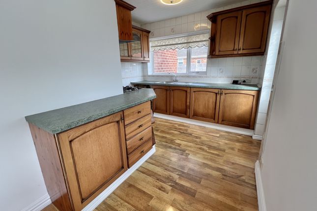 283, West Drive, Thornton photo 3