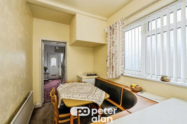 24, Godfrey Avenue, Neath photo 4
