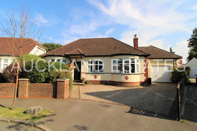 Thumbnail Detached bungalow for sale in Oakroyd Close, Potters Bar