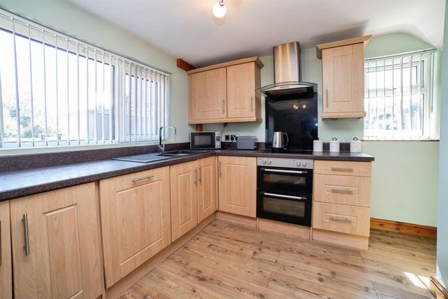 7, Eastfield Drive, ALFRETON photo 3