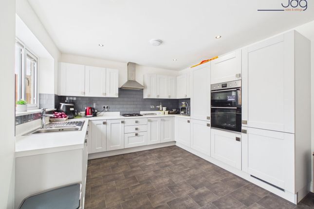 7 Bagguley Grove, Carnforth photo 3