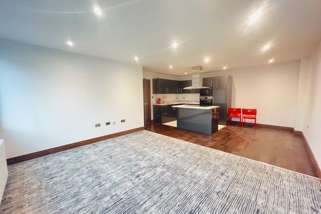 17, Croydon photo 5
