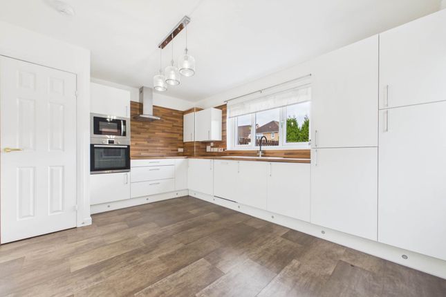 18, Empire Way, Motherwell photo 2