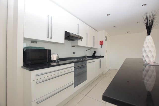 Apt 16, Sheffield photo 5