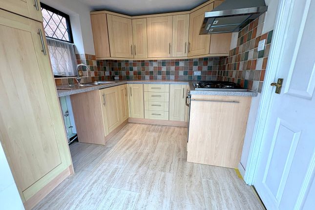 38, Hobby Close, LEICESTER photo 3