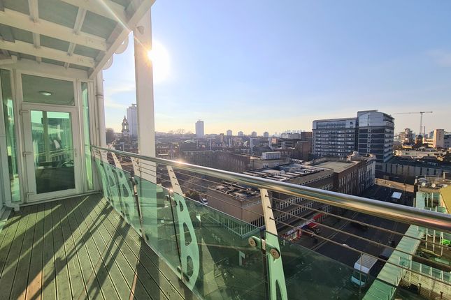 Flat 705, London photo 4