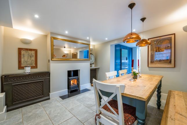 13, Clapham Manor Street, London photo 3